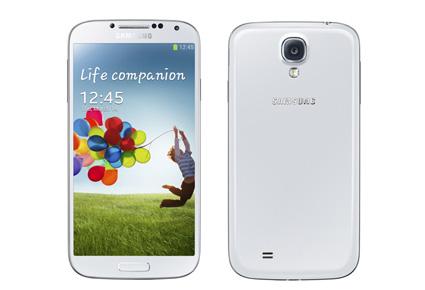 رائد يكشف عن مزايا Galaxy S4 ... فهل يستحقّ الشراء؟